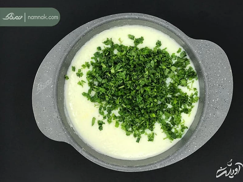 افزودن سبزی آش